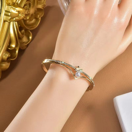 Girls Fashion Rhinestone Swan Women Bracelet - Golden