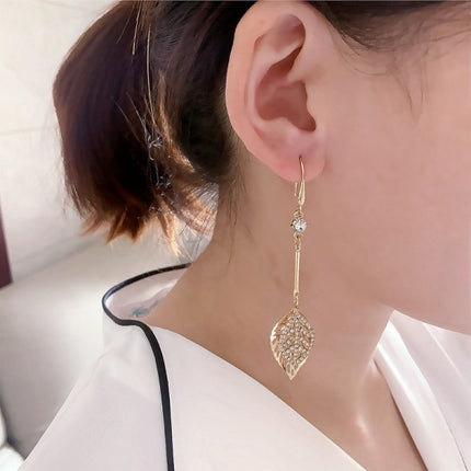 Leaves Engraved Crystal Patched Earrings Pair	- Golden