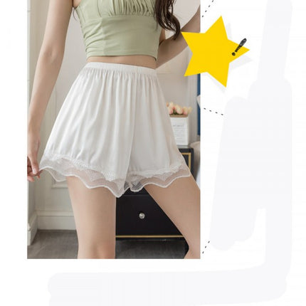 Lace Patched Pleated Loose Wear Shorts