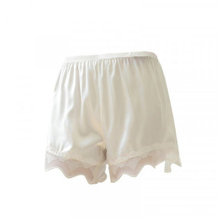 Lace Patched Pleated Loose Wear Shorts