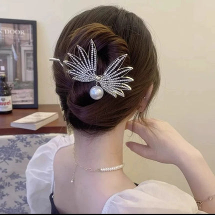 Ancient Style Floral Pearl Tassel Twisted Bow Lilly Shaped Fancy Hair Clips - White Gold