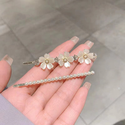 Pearl Decorated Carved Floral Patch Women Headwear Hair Grooming Party Wear Hair Clips - White