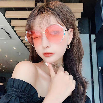 Colorful Round Rhinestone Pendant Sunglasses for Women Fashionable Fancy Style Eyewear with Metal Frame and Safety Lenses. Perfect for Outdoor Fashion Wear!