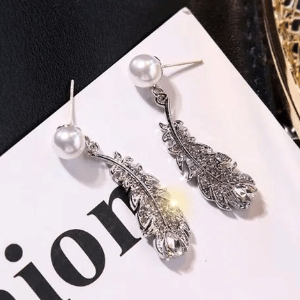 Girls Pearl Leaf Decoration Trendy Earrings - Silver