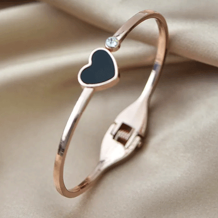 Women Fashion Heart Bracelet - Black Gold