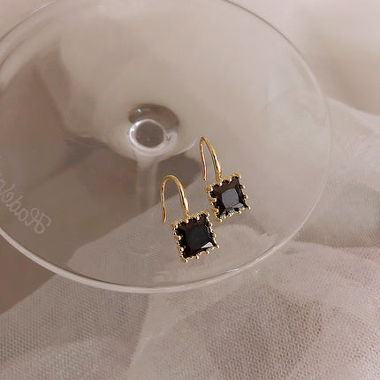 Ladies Simple Elegant Crystal Earrings - Black