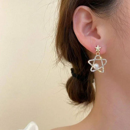 Five Pointed Star Pearl Earrings - Golden