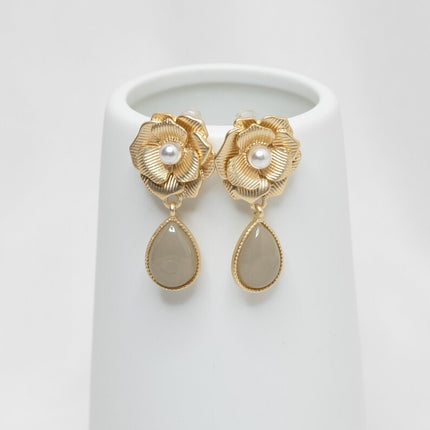 Retro Simple Camellia Earrings - Golden